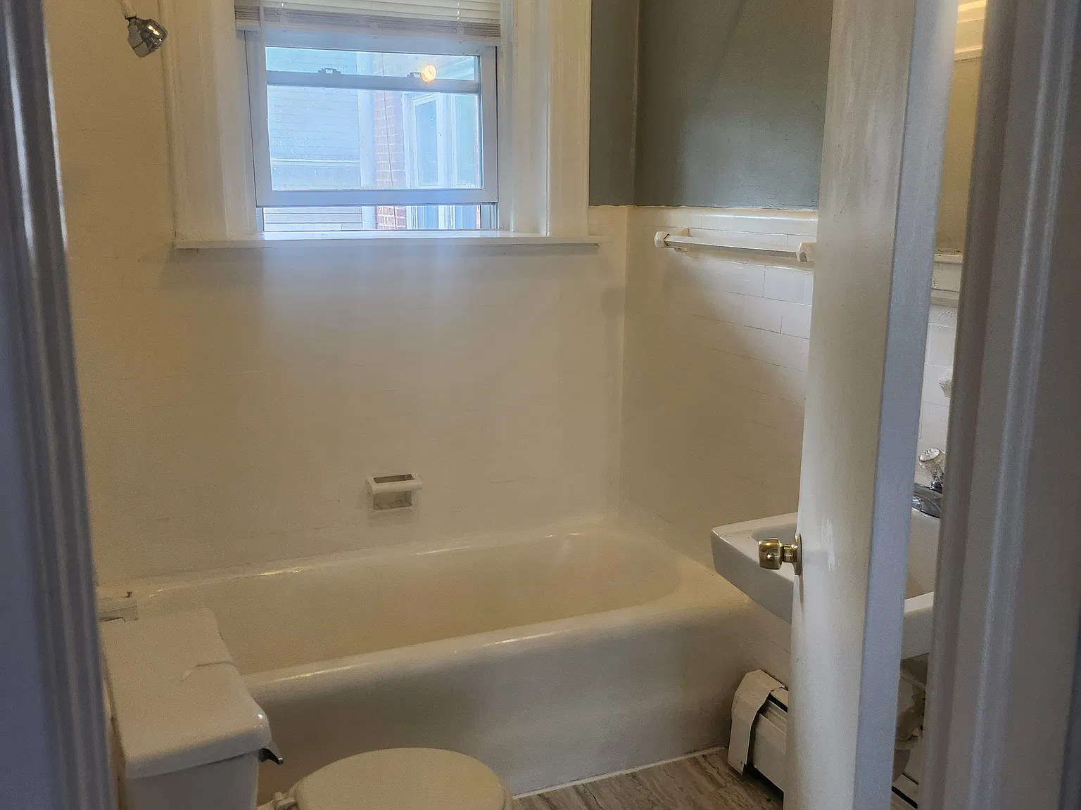 1609 Chapel St - Apt B32 — Photo 2