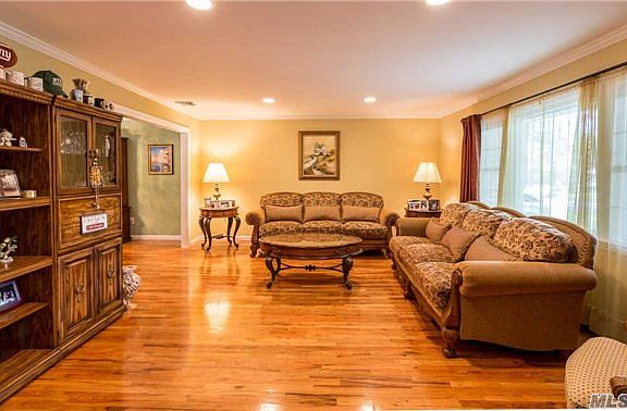 5th image of 71 River Heights Dr