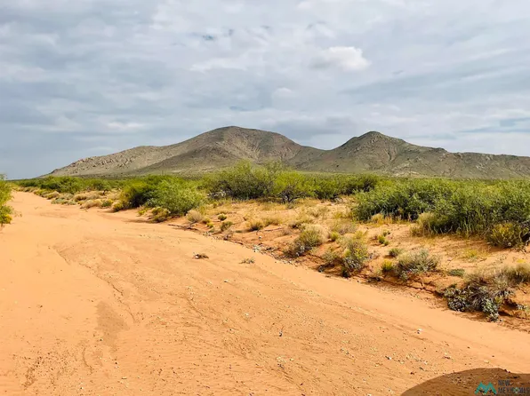 Solana St, Deming, NM 88030