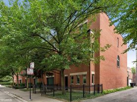 808 S Oakley Blvd Chicago, IL, 60612 - Apartments for Rent | Zillow