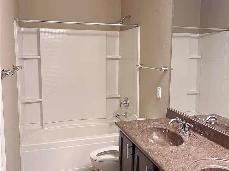 5704 Shadow Bend Dr — Photo 30