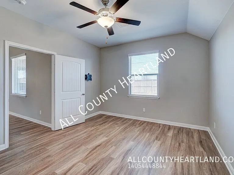 309 E Georgia Ter — Photo 7