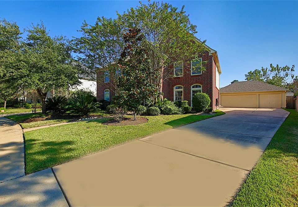 1st image of 16022 Maycrest Ct