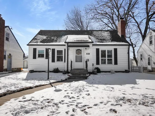 2616 Clough Ave, Highland, IN 46322