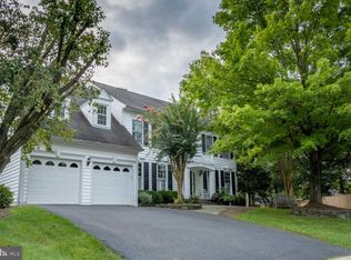 6700 Rock Fall Ct, Clifton, VA 20124