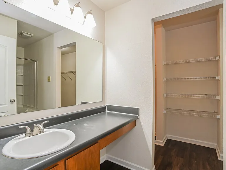 4532 Stone Mountain Dr — Photo 12