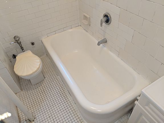 3rd image of 788 Arnow Ave APT A8