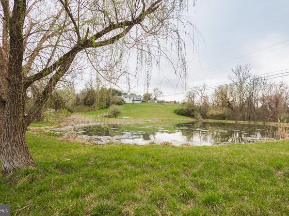 5092 Paynes Ford Rd, Kearneysville, WV 25430