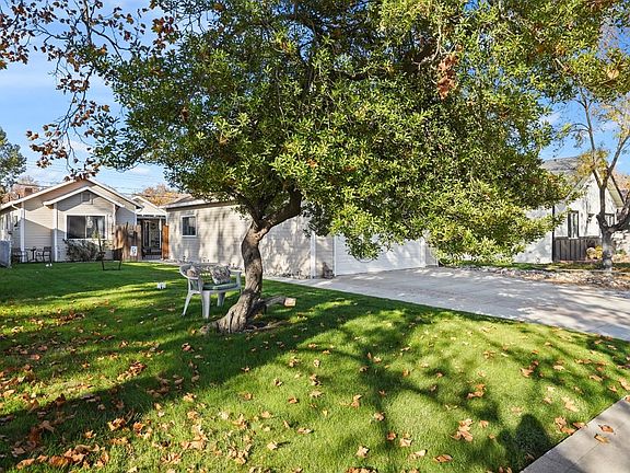 3rd image of 227 Coronado Ave