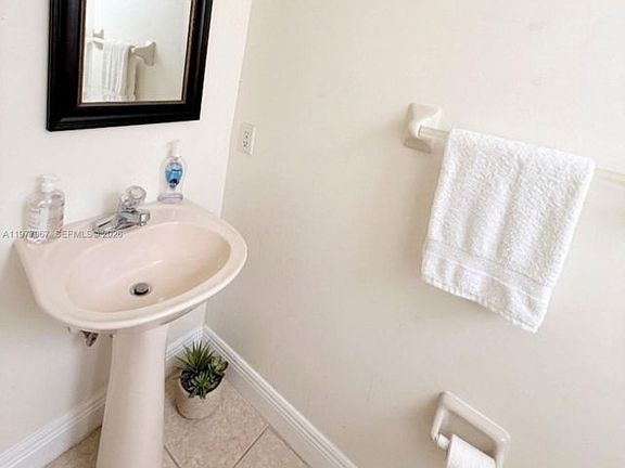 5th image of 2902 SW 149th Pl