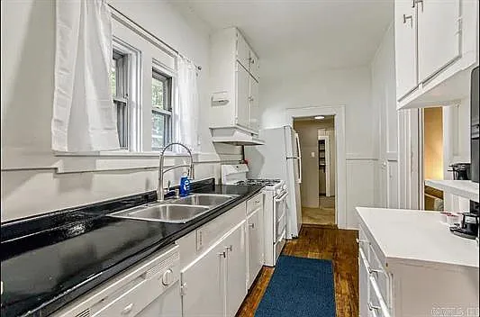 3 bed, 1459 sqft, $2,275 — Photo 4