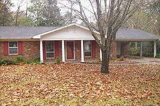 1st image of 1907 Longwood Dr