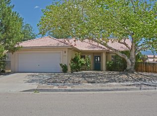 8504 Rancho Del Rio Dr NE, Albuquerque, NM 87113