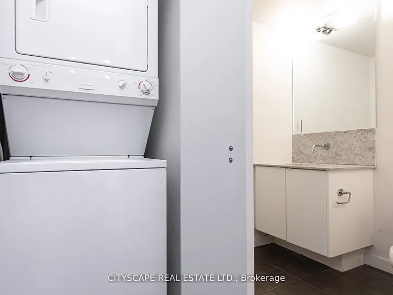 59 E Liberty St #1702 — Photo 10