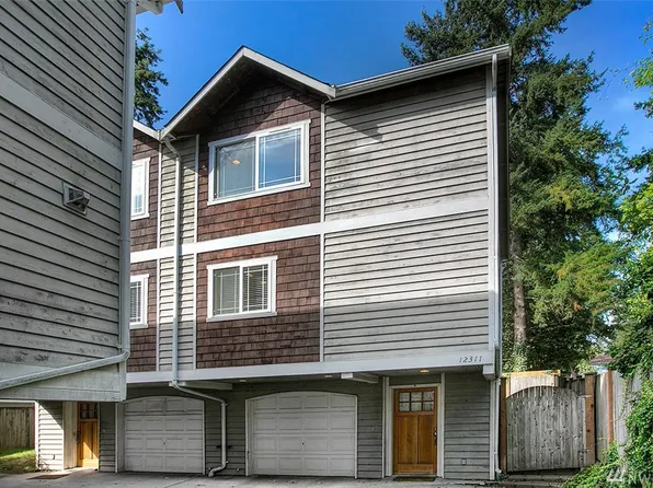 12311B Roosevelt Way NE, Seattle, WA 98125