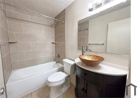 3 bed, 995 sqft, $1,500 — Photo 3