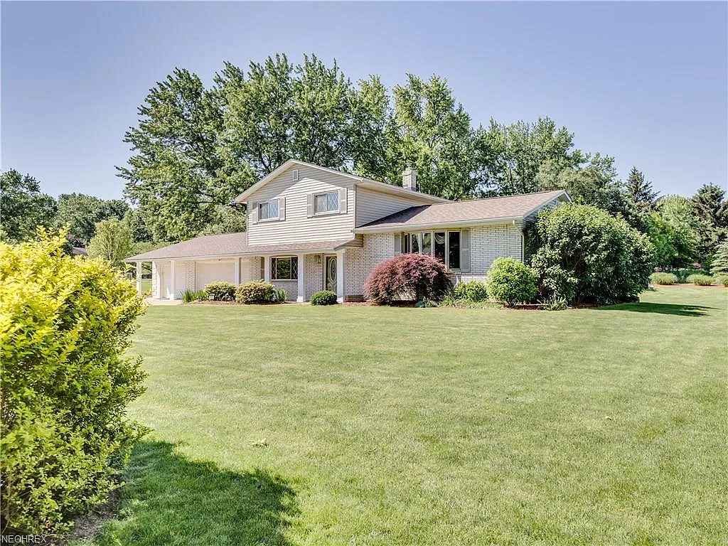 7933 Bricker Rd NW photo 1