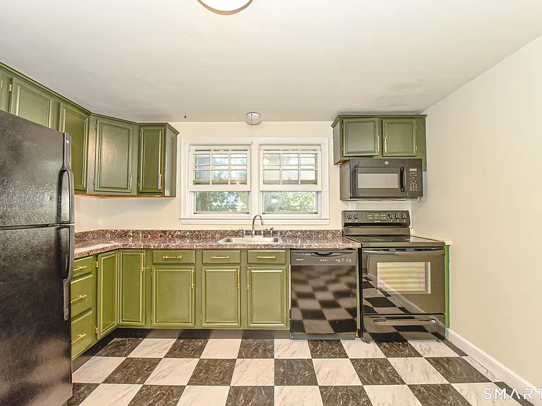146 Warsaw St — Photo 5