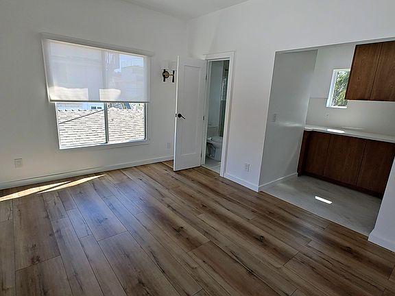 2nd image of 818 Grant St APT 8