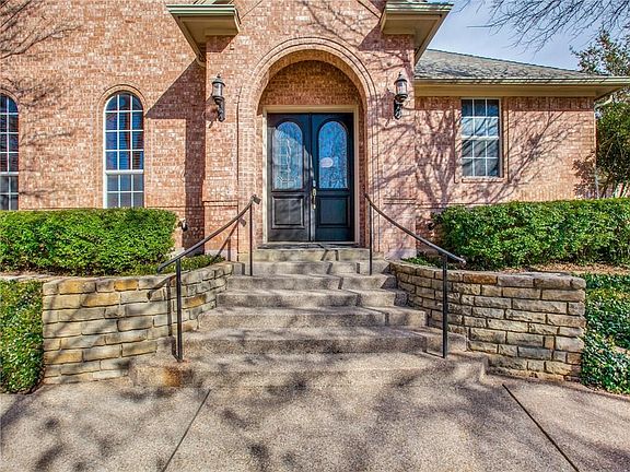 5th image of 700 Glen Abbey Dr