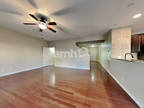 5th image of 298 Scarlett Ln