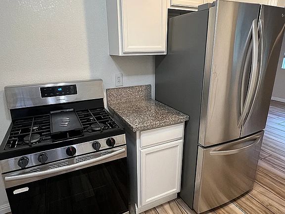 4th image of 2219 Boyer Dr #A