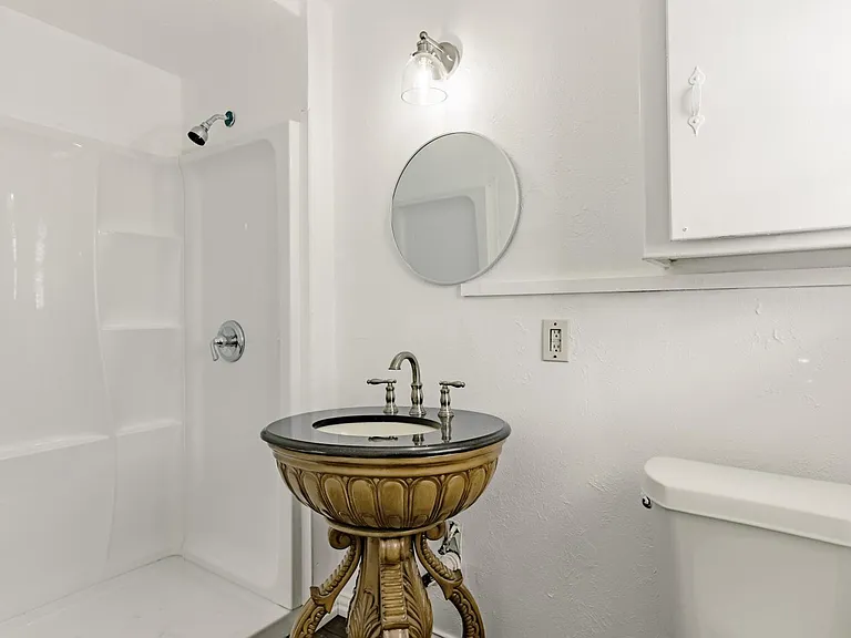 5821 Circular Dr — Photo 24