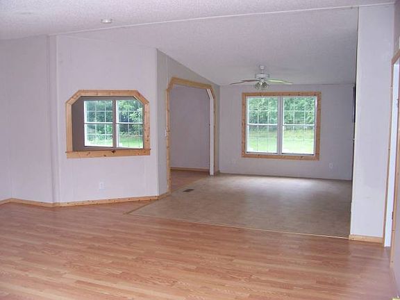 enrty to living dining