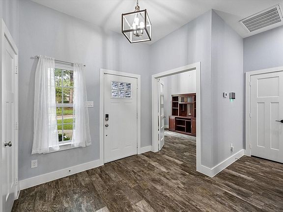 5th image of 13219 Salem Cir