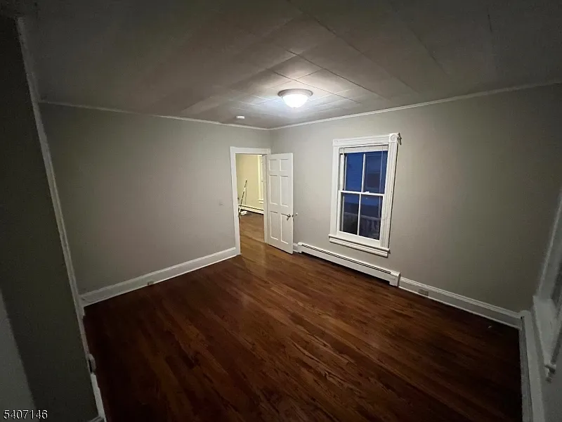 2 bed, 1.0 bath, $2,000 — Photo 4