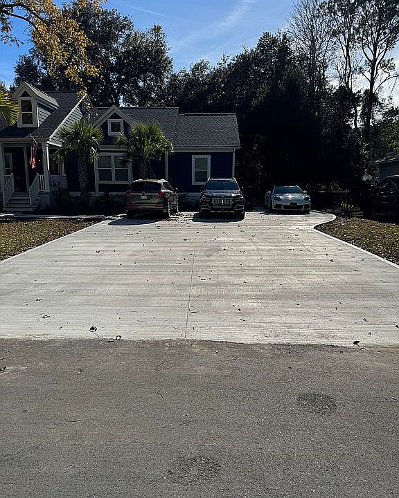 2nd image of 1402 Laudonniere St