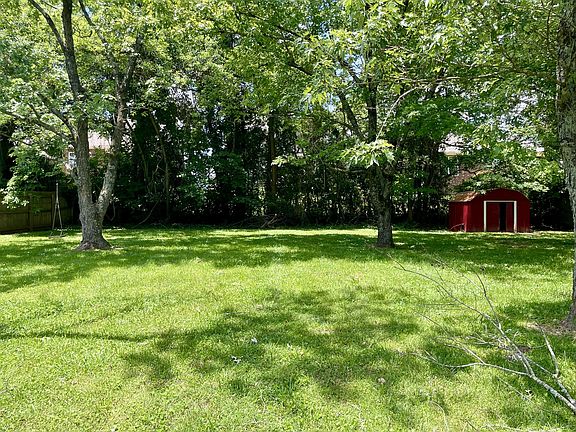 3rd image of 3441 Emery Ct