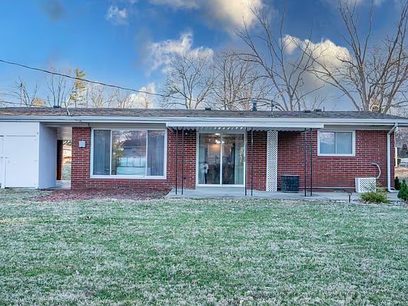 2nd image of 213 Columbus Dr