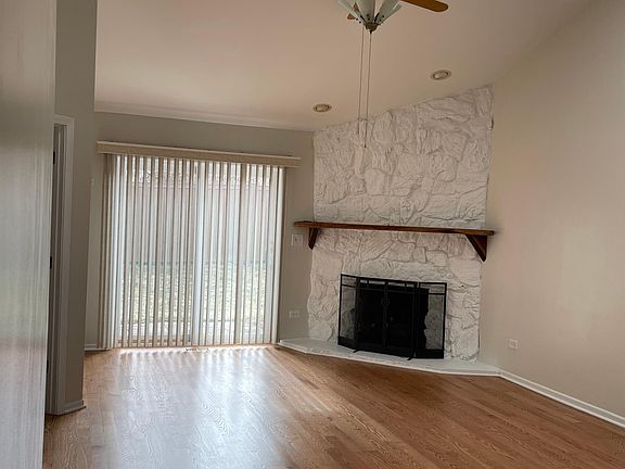 5th image of 37 Terrace Ln APT H