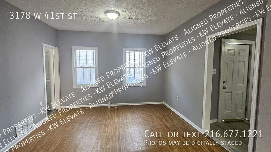 Cozy 3 Bedroom! 1.5 Bath — Photo 3