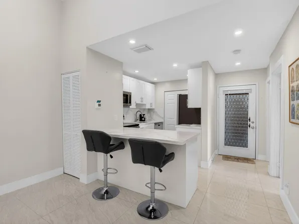 15453 Lakes Of Delray Boulevard #204, Delray Beach, FL 33484