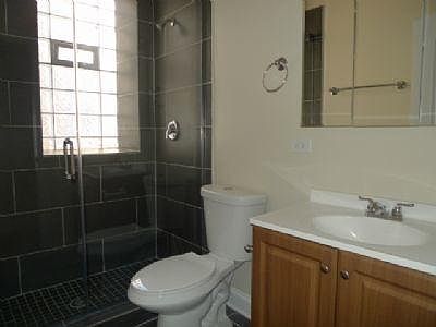 4th image of 1166 E 54th Pl #1