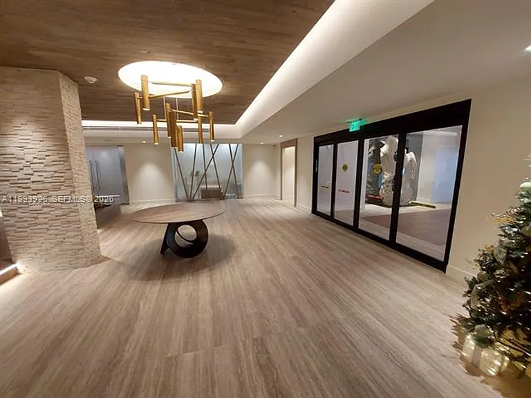 2301 Collins Avenue Cu #439 — Photo 32