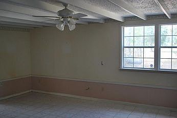 5th image of 29615 Highland Blvd