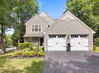 11 Osprey Ln, Downingtown, PA 19335