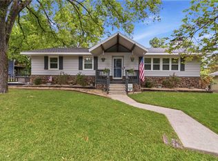 8490 Spruce Dr, Rogers, AR 72756