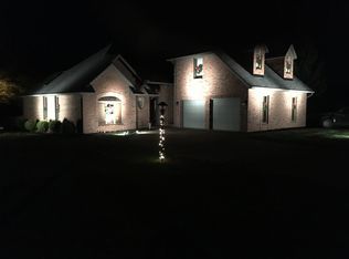 1801 Eagle Dr, Coshocton, OH