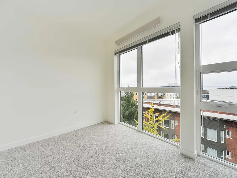 Encore Belltown Apartments — Photo 13