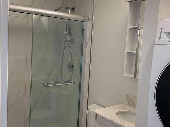 5th image of 60 Frederick St #2811