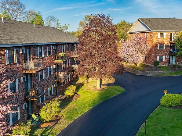 Brookstone Manor | 135 Elm St, Milford, NH