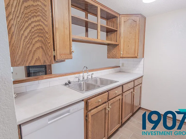 2102 Briarcliff Dr — Photo 11