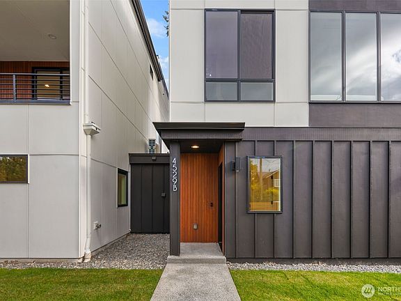 4th image of 4529 S Orcas Street #B