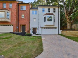 295 Dunwoody Creek Cir, Sandy Springs, GA 30350