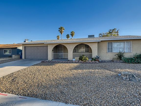 2nd image of 3041 Liberty Cir S