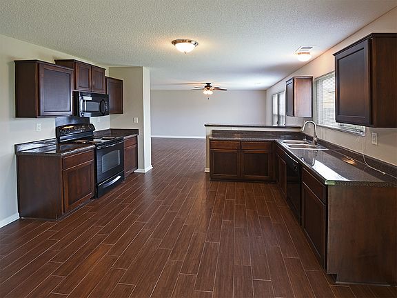 5th image of 7771 Freehold Dr